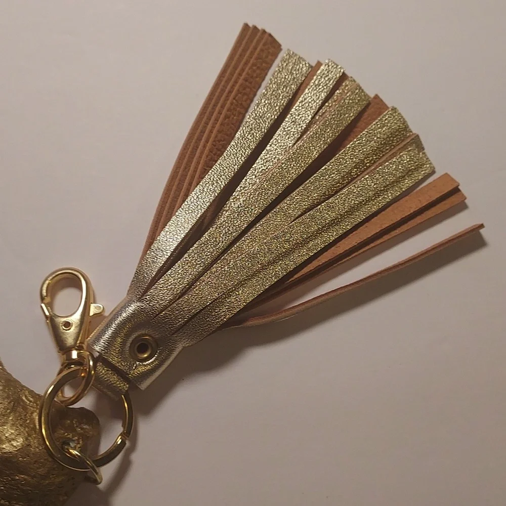 Oyster Shell Keychain Purse Charm With Leather Tassel Gold and White Coastal